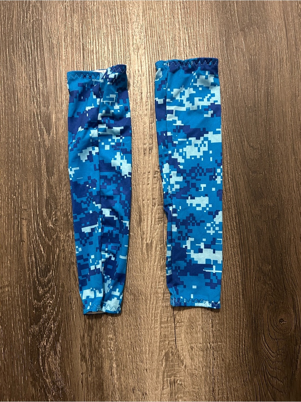 blue digital camo cooling arm sleeves athletic